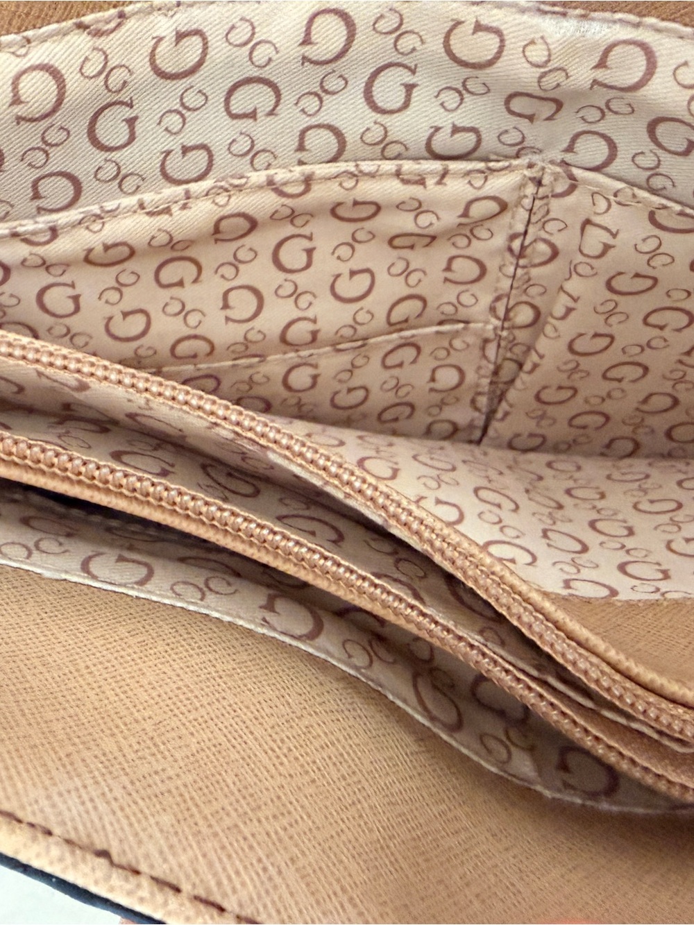GUESS Beige Floral Tote with Tan Trim - Picture 4 of 6